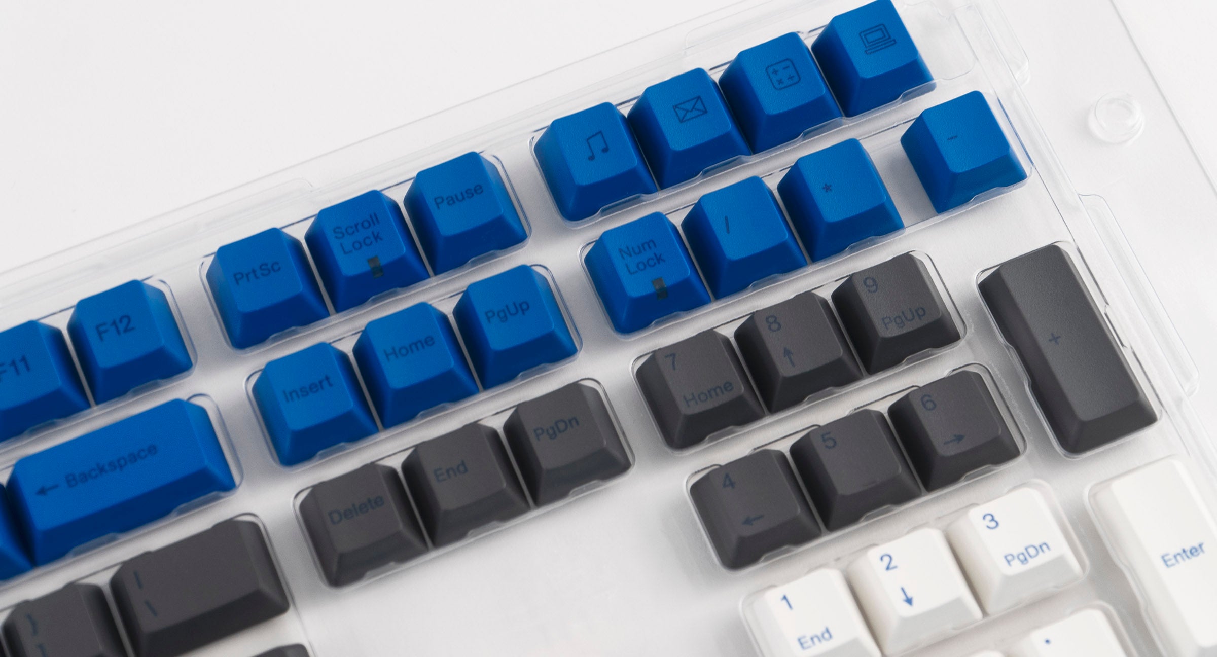 Varmilo 108-Key Dye Sub PBT Keycap Set Blue Black and White Lake Blue MKMGMUY59C |34108|