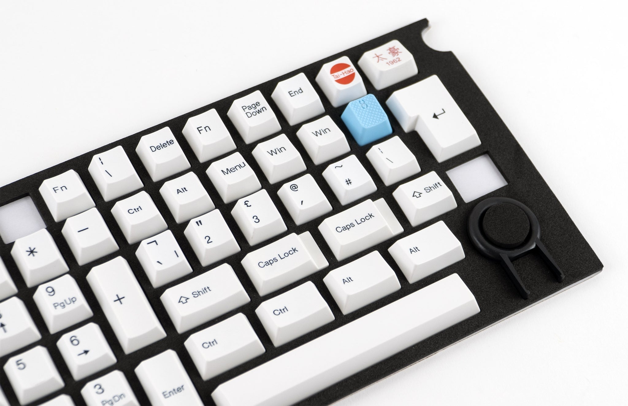 Tai-Hao Black on White 150 Key Cubic Profile Double Shot ABS Keycap Se
