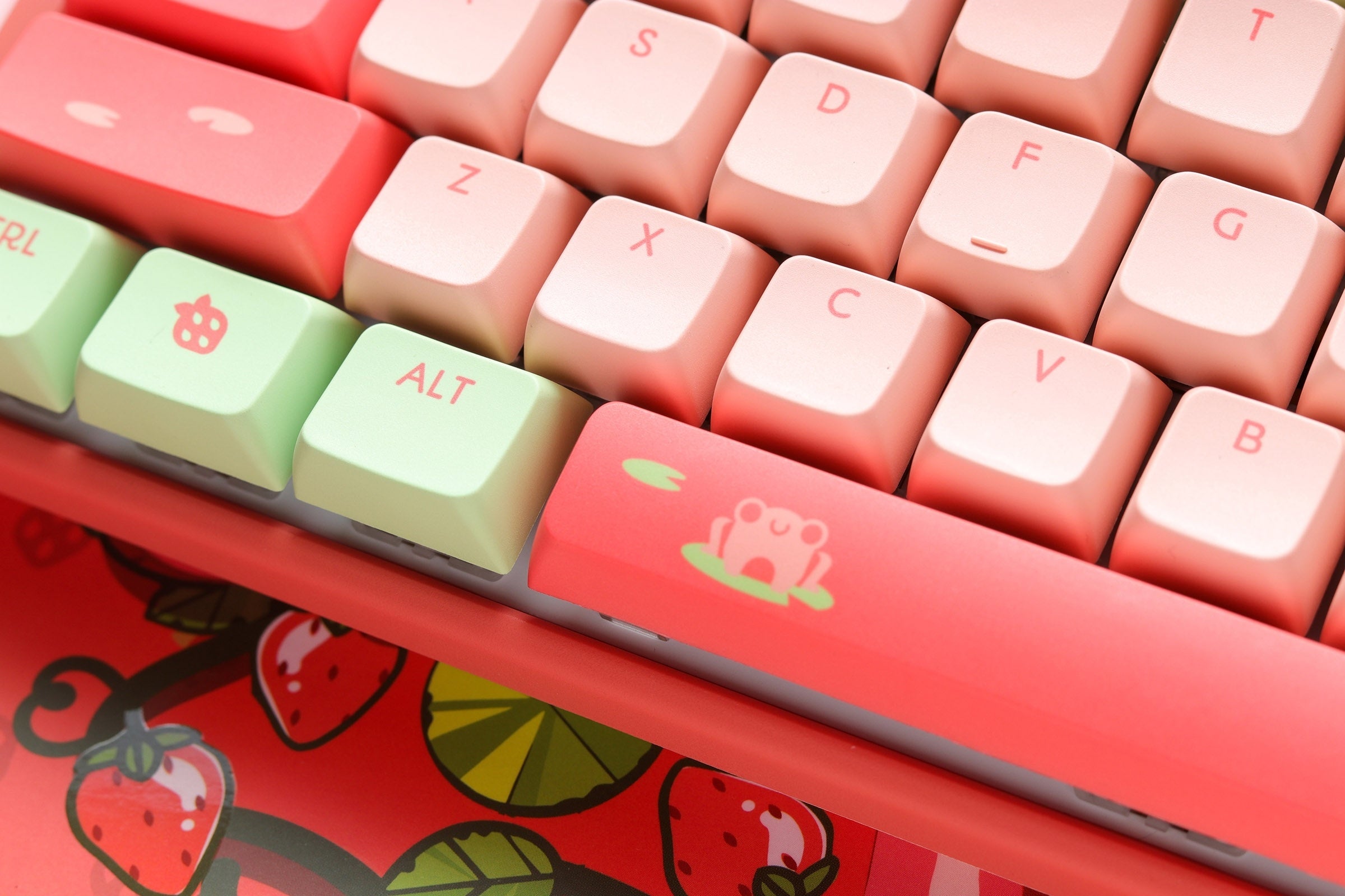 Ducky X MK Strawberry cheapest Frog 60% Keyboard