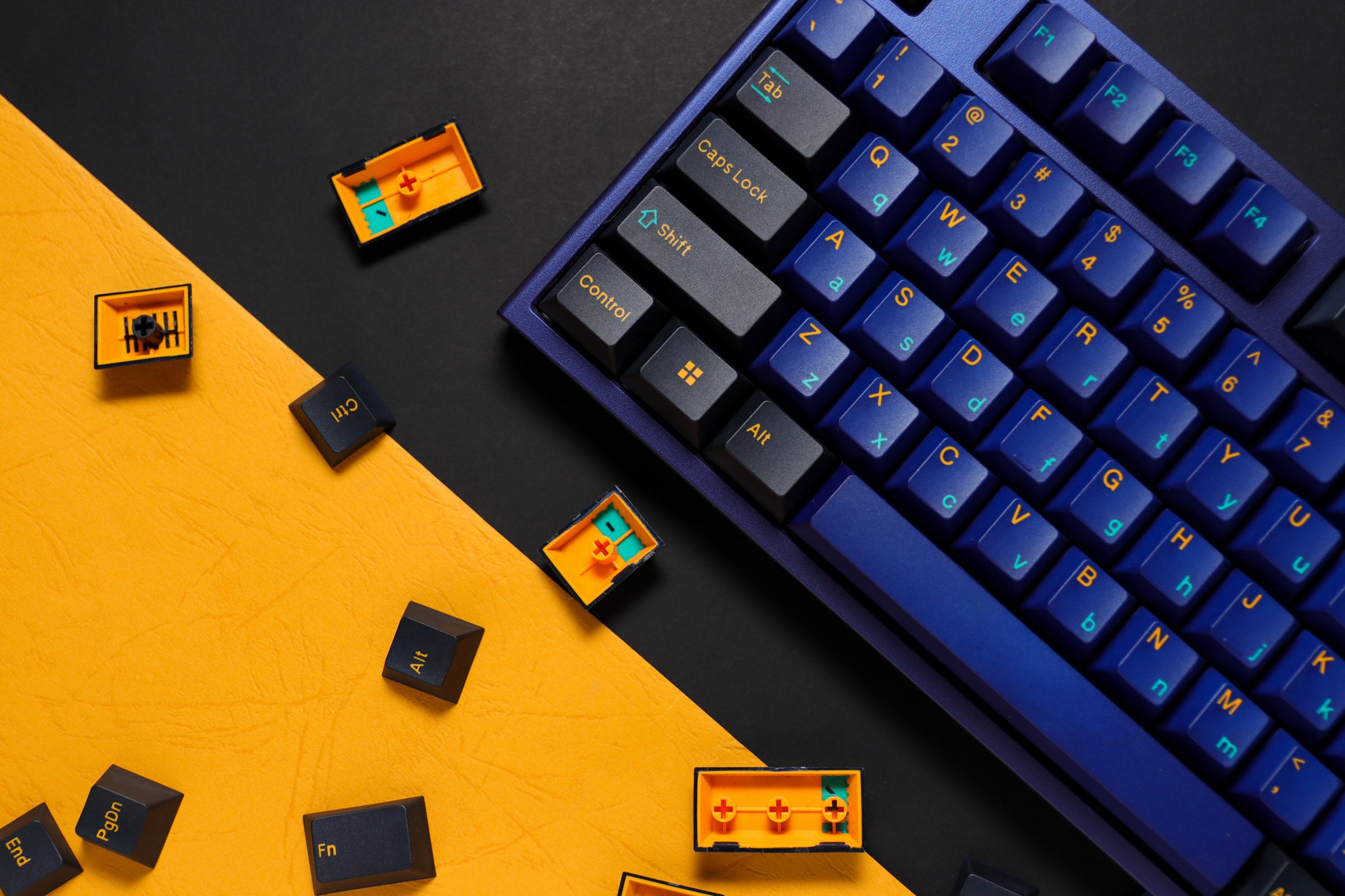 Meletrix Zoom65 V3 Barebones DIY Keyboard Kit