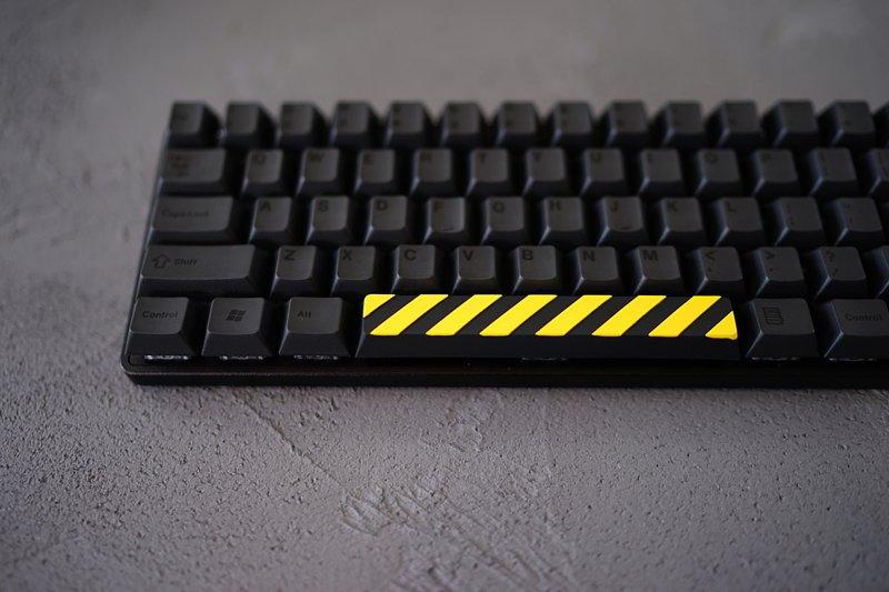 Hot Keys Project HKP Caution Bar Warning Spacebar Artisan Keycap MK5M5ULB31 |37729|