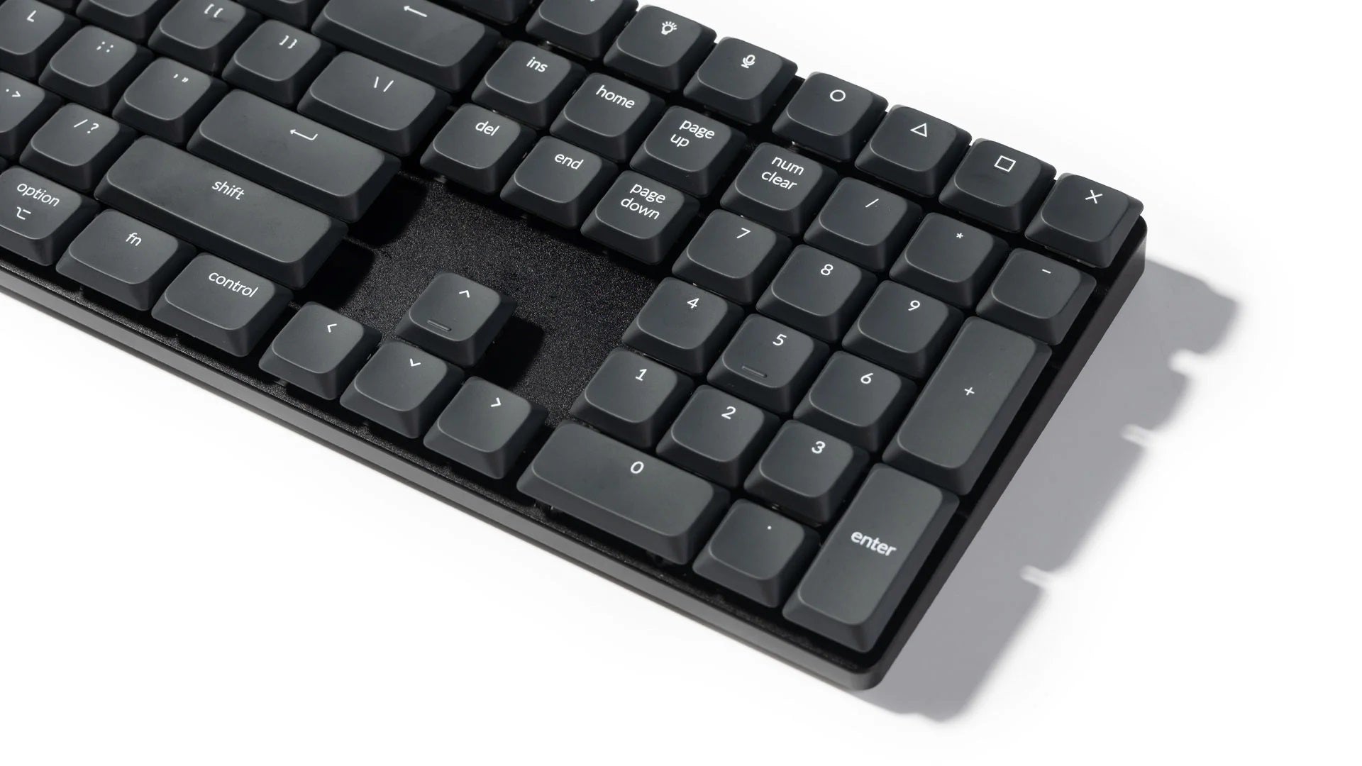 Keychron White on Black 135 Key Low Profile ABS Backlit MKARHZR5YI |62295|