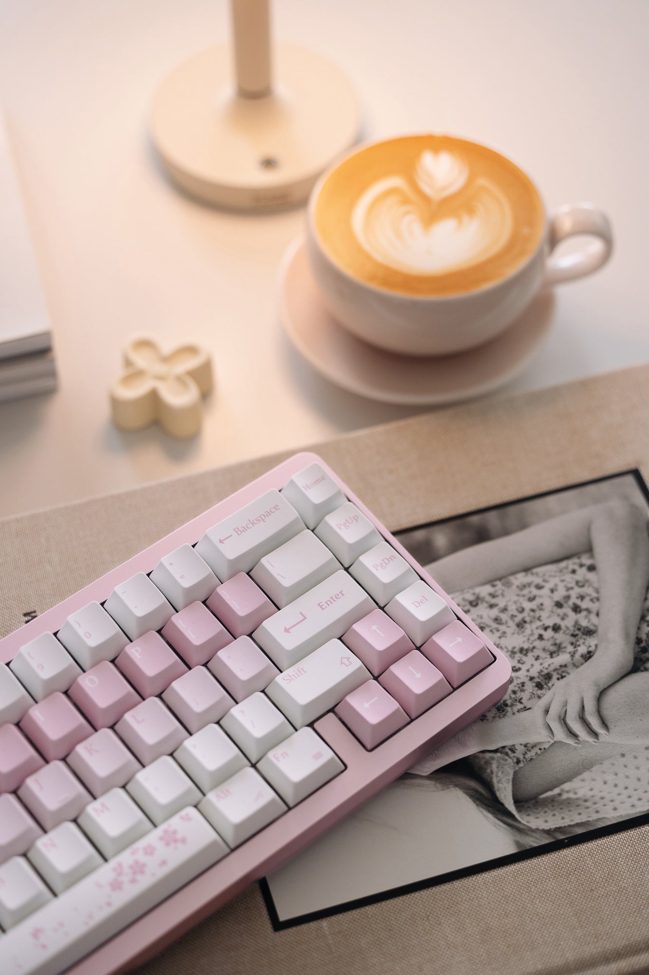 Varmilo VYU67 Muse 65 Sakura Keyboard MKNYJZ7GAU |68322|