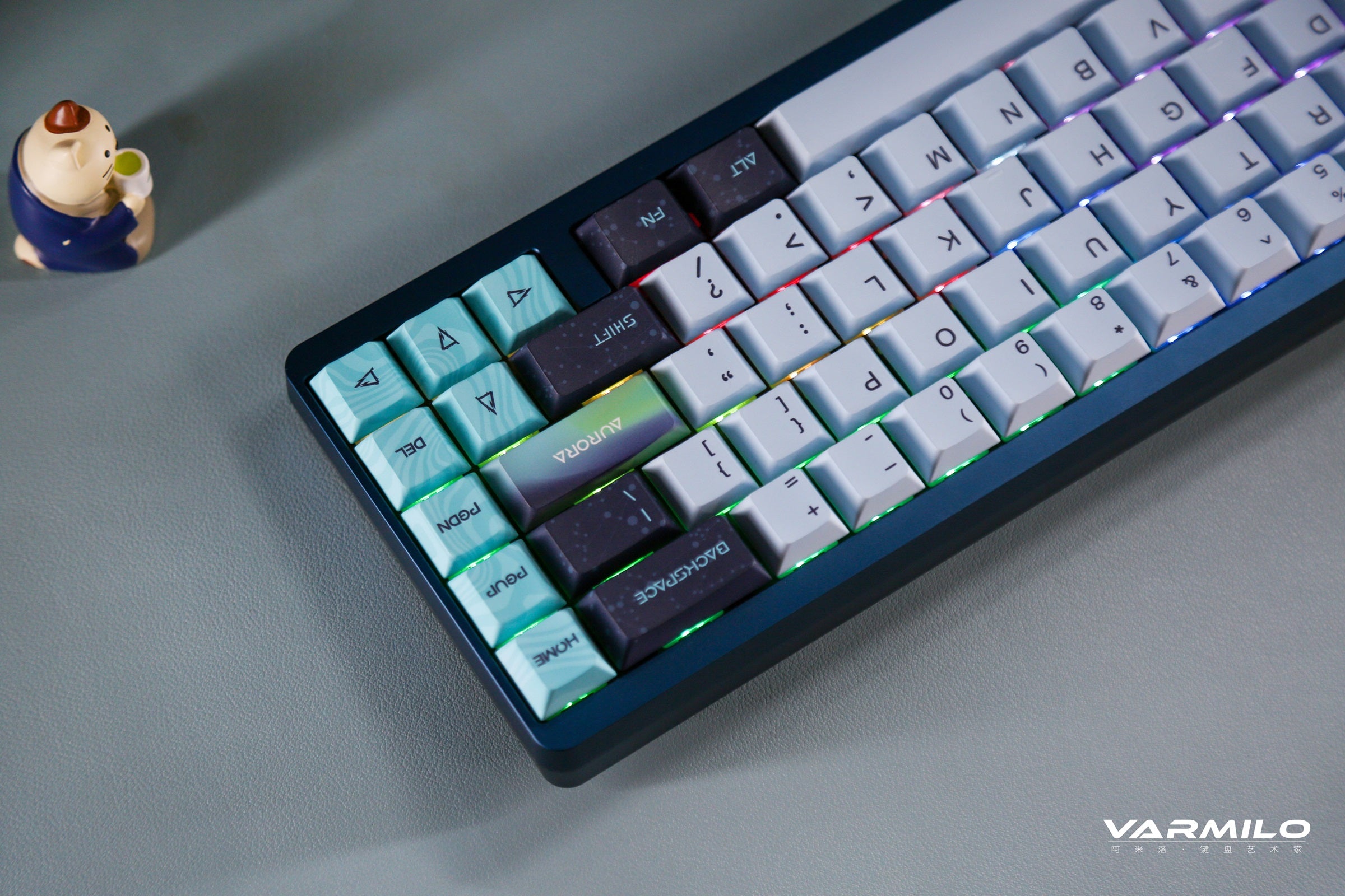 Varmilo VYU67 Muse 65 Aurora Keyboard MKIWD6W353 |68307|