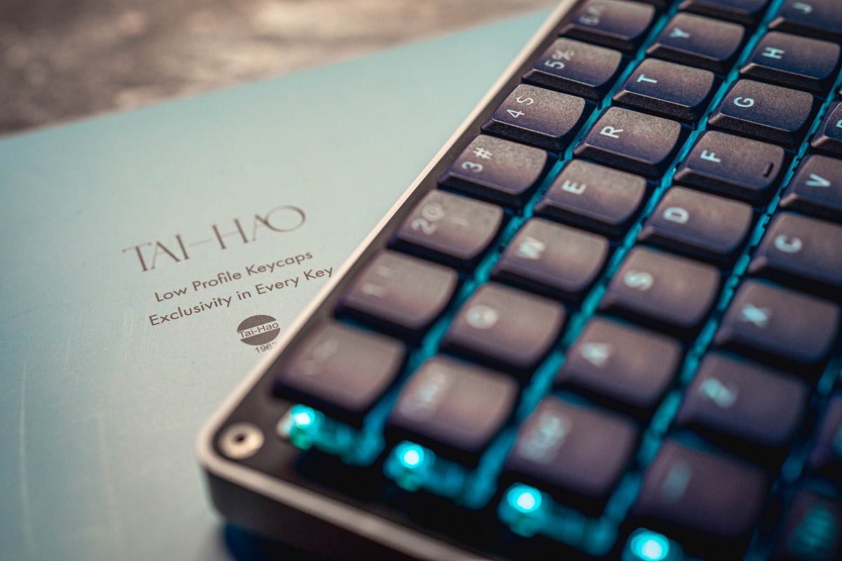 Tai-Hao Navy Blue THT Backlit 65 Key Double Shot PBT Low Profile Keyca