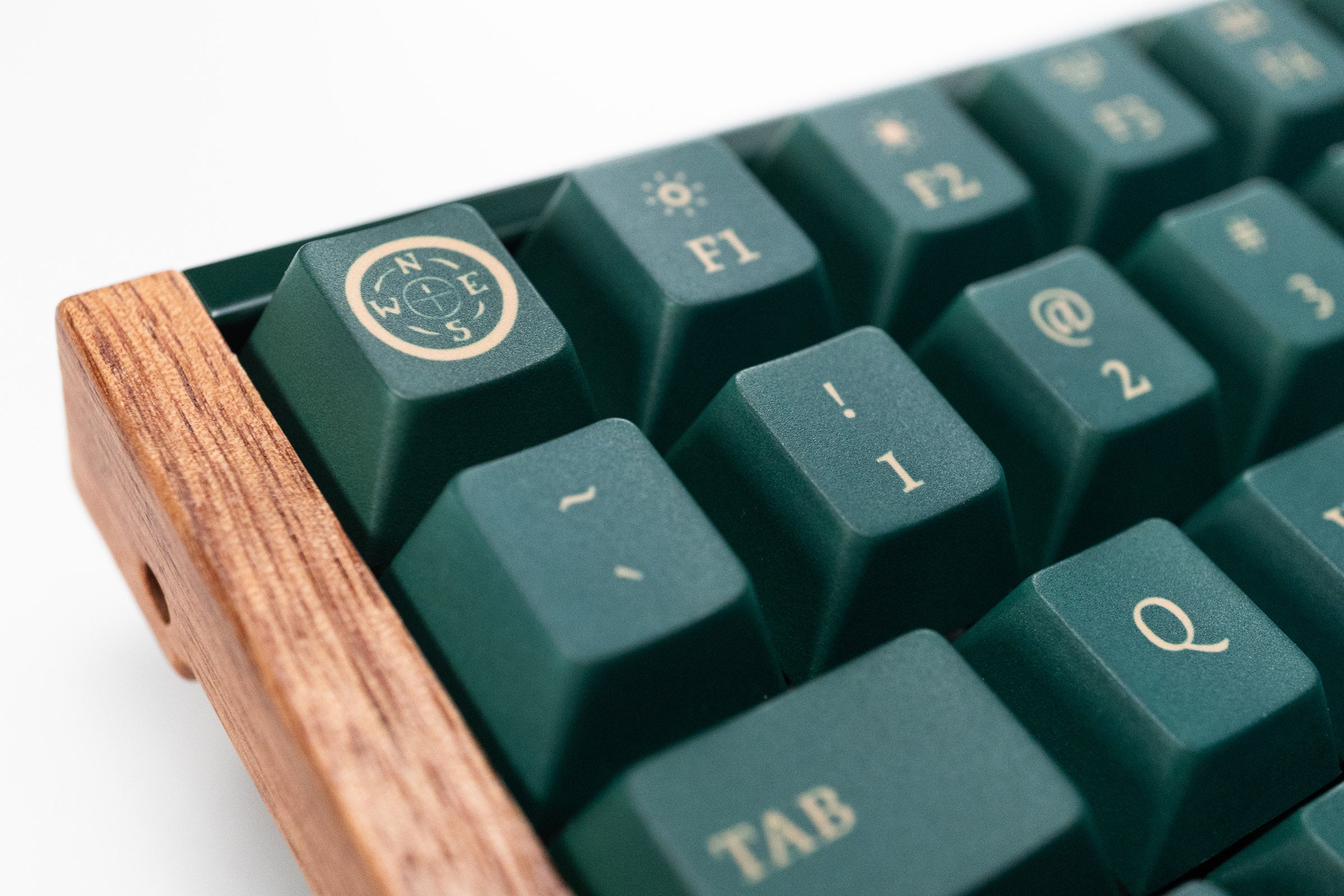 MK x Keychron K2 HE Special Edition Sylvan Hollow 75% Wood Wireless Keyboard keyboard image