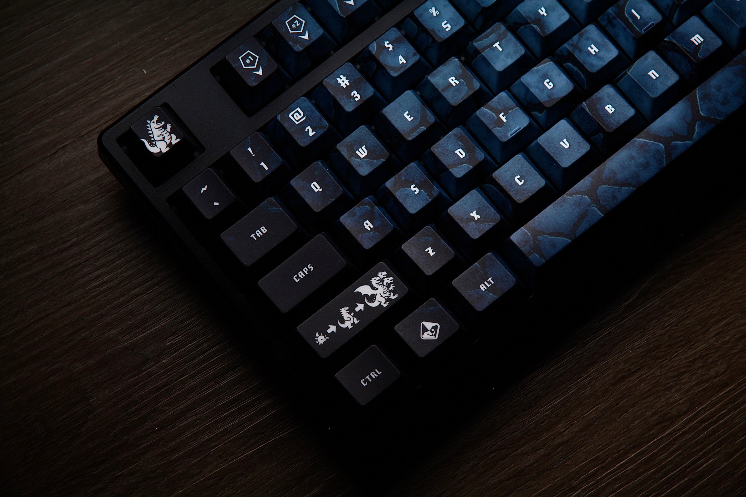 Traitors Kaiju 108 Key Cherry Profile PBT Keycap Set MKDWMJTTZ0 |78709|