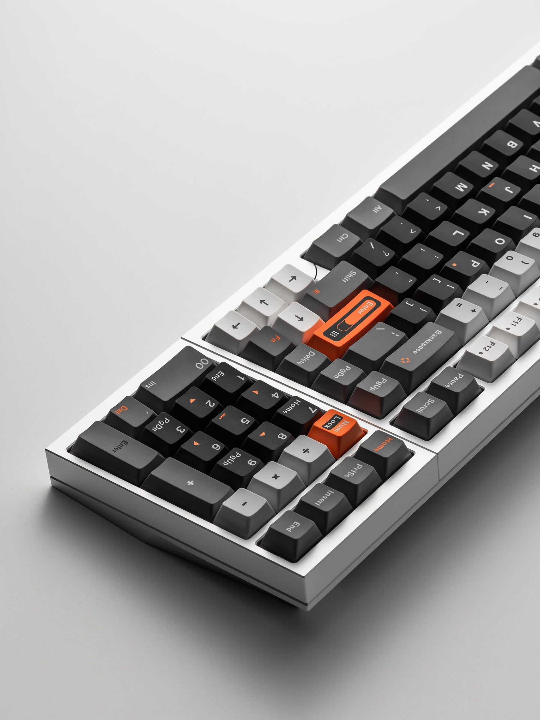 LUMINKEY Luminkey98 V2 Aluminum Wireless Keyboard MK82KBN9CY |78966|