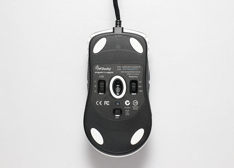 Ducky Black & White Feather Mouse (Omron D2FC-F-K Microswitch) MKEWZNIK4L |42644|